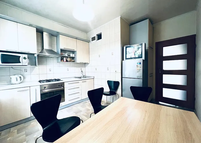 Apartment On Skorykovskyi Lane 4